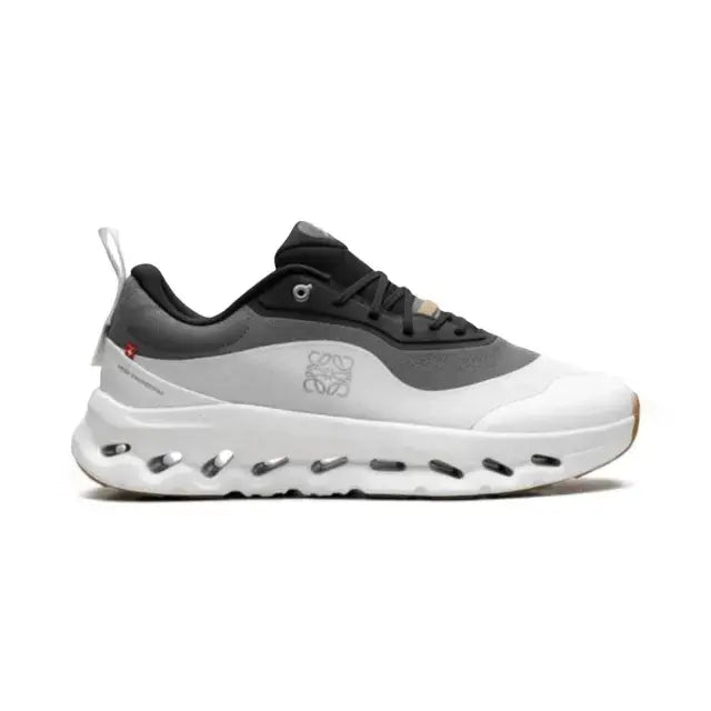 On Running Cloudtilt White | Black